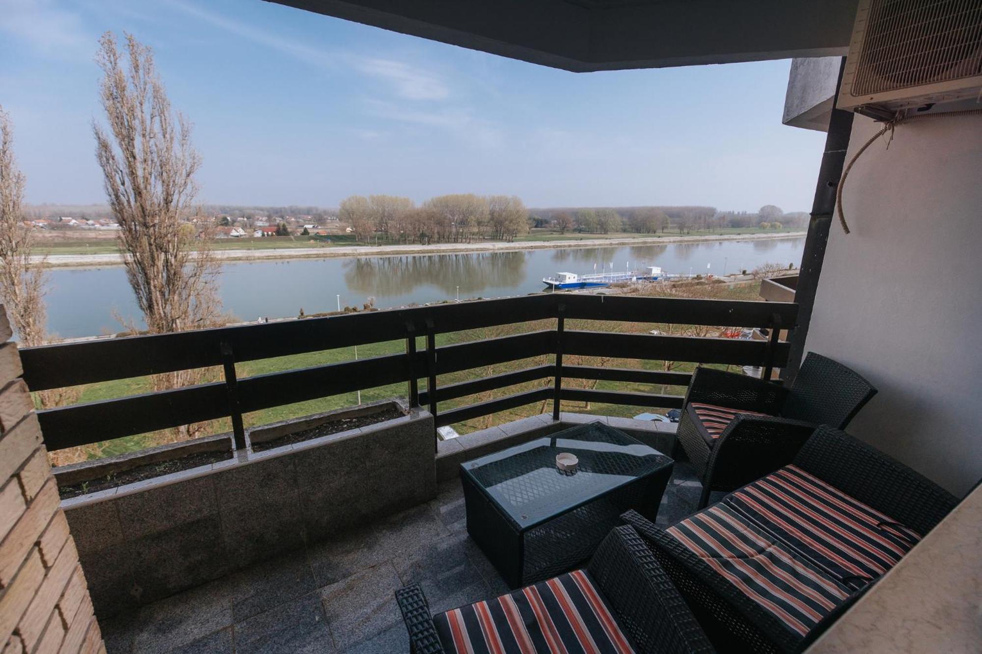 Ferienwohnung Silencia Osijek Exterior foto